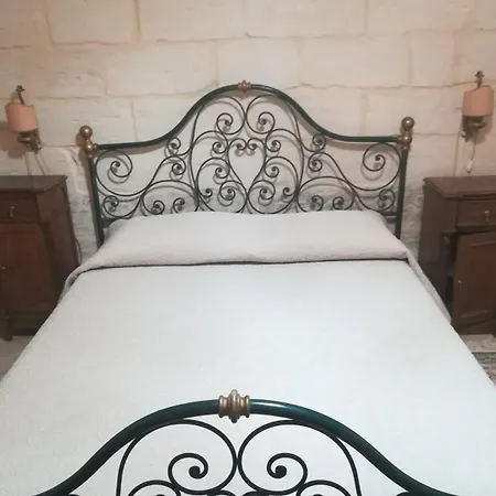 Oikos Atena Nocleg ze śniadaniem 3*