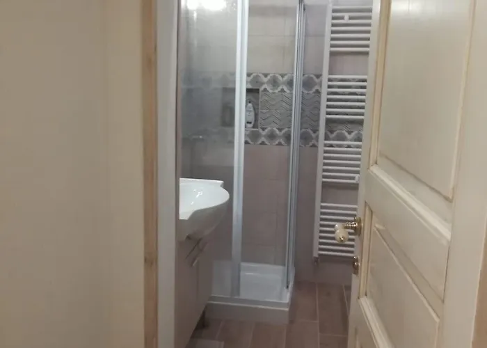 Oikos Atena Bed and Breakfast Λέτσε