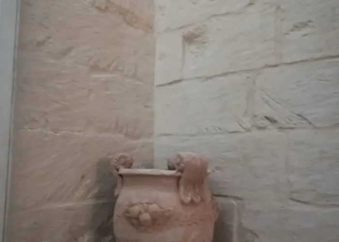 Oikos Atena Bed and Breakfast 3*