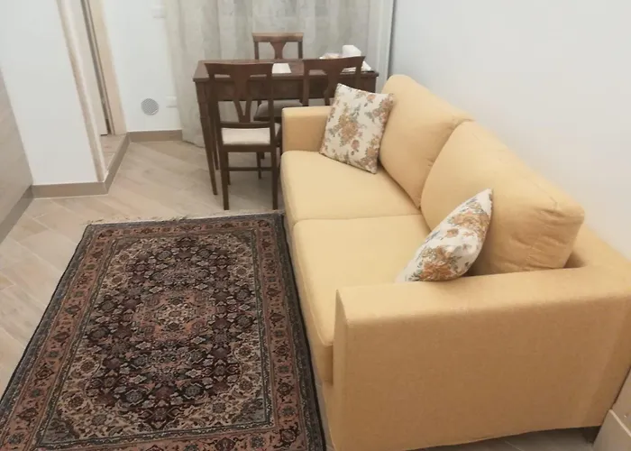 Oikos Atena 3* Λέτσε