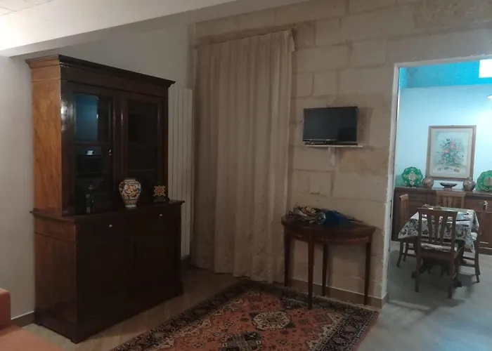 Oikos Atena Λέτσε