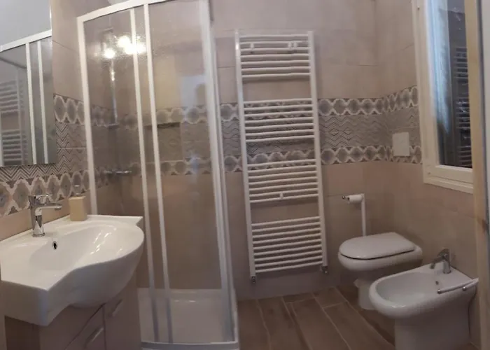 Oikos Atena 3* Λέτσε