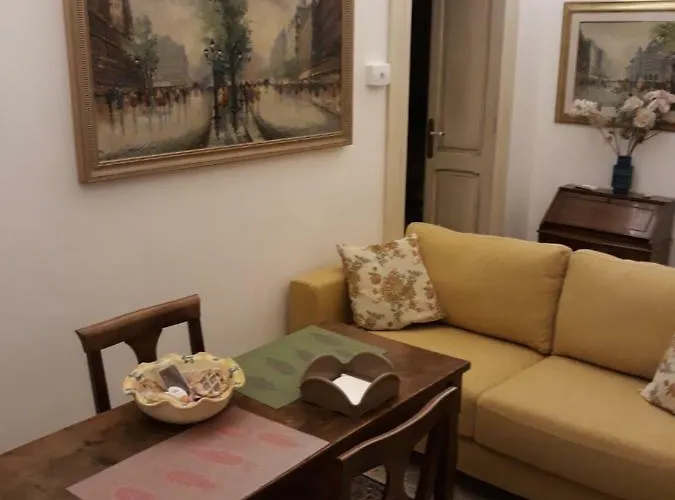 Oikos Atena Bed and Breakfast 3*