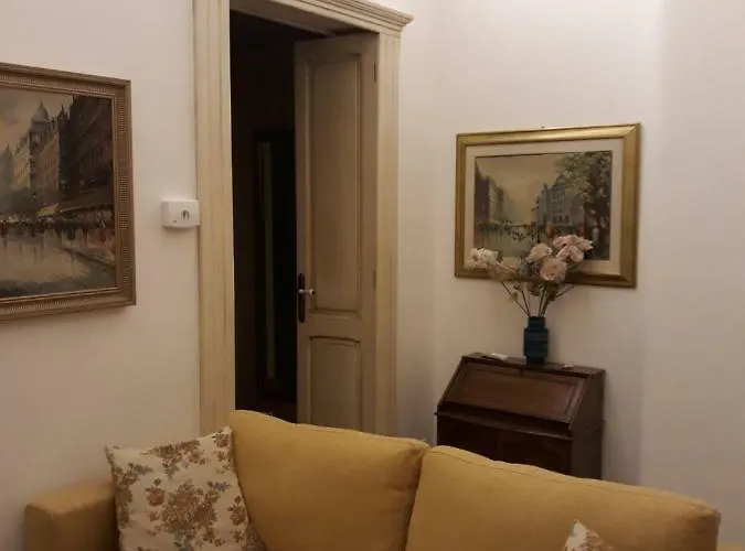 Oikos Atena Bed and Breakfast Λέτσε