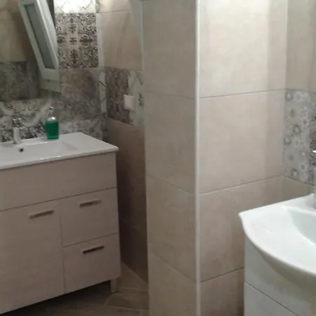 Oikos Atena Bed & Breakfast Lecce